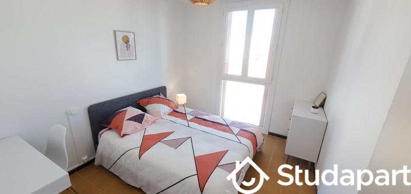 Chambre - 11 m² - 1 pièce