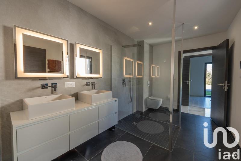 Maison - 184 m² - 6 pièces