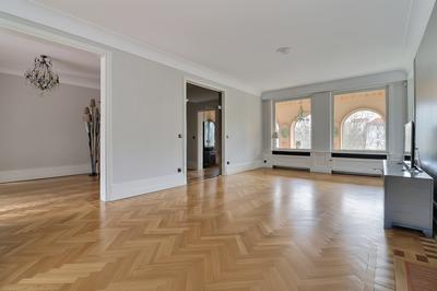 Maison ancienne - 350 m² - 10 pièces