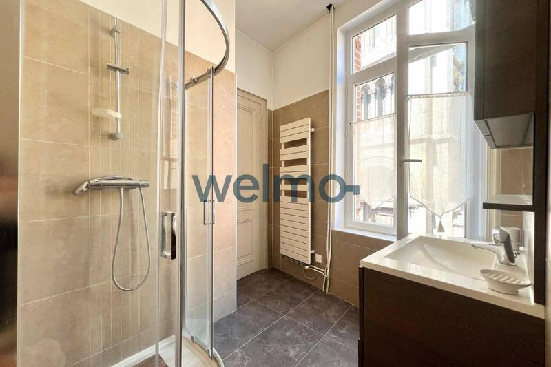 Maison de ville - 263 m² - 9 pièces