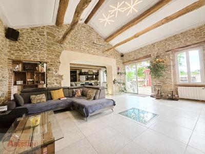 Maison - 457 m² - 16 pièces