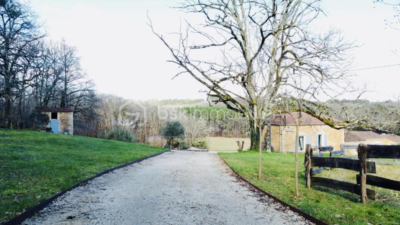 Propriété - 210 m² - 7 pièces