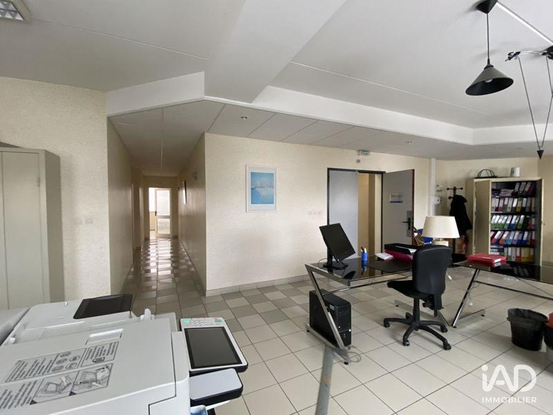 Local commercial - 596 m²