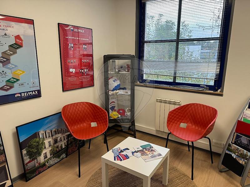 Bureau - 150 m² - 5 pièces