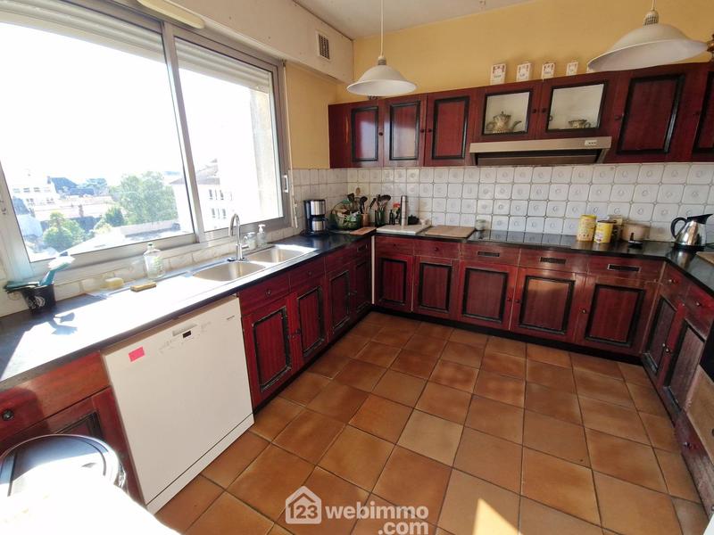 Appartement - 237 m² - 5 pièces