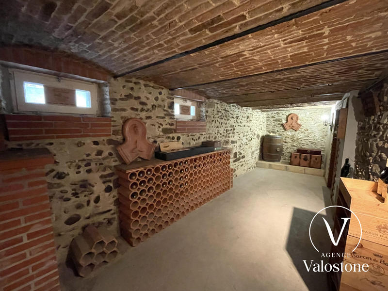 Maison traditionnelle - 285 m² - 10 pièces