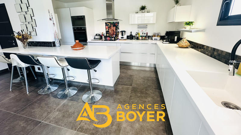 Appartement - 157 m² - 5 pièces