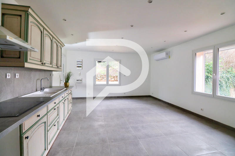 Appartement - 94 m² - 4 pièces