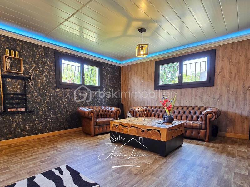 Maison - 200 m² - 6 pièces