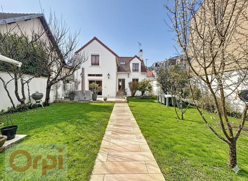 Maison - 131 m² - 6 pièces