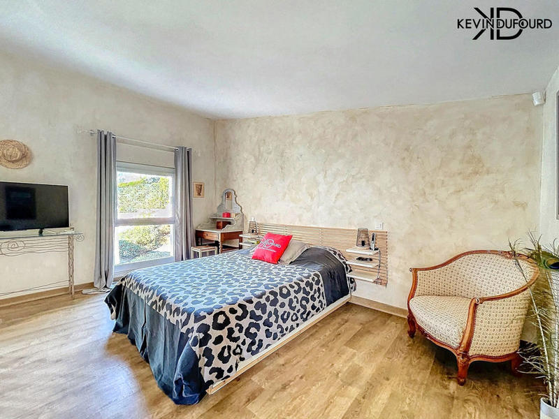 Villa - 285 m² - 11 pièces