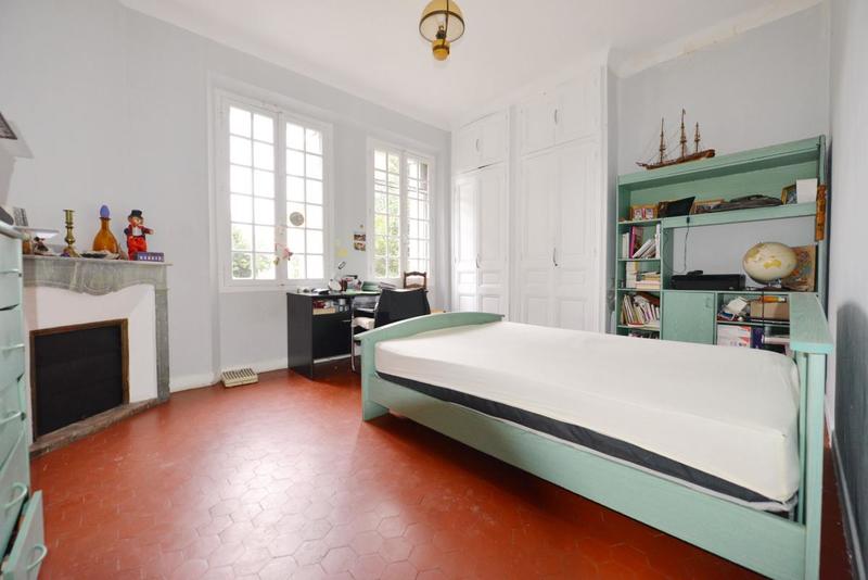 Maison - 211 m² - 6 pièces