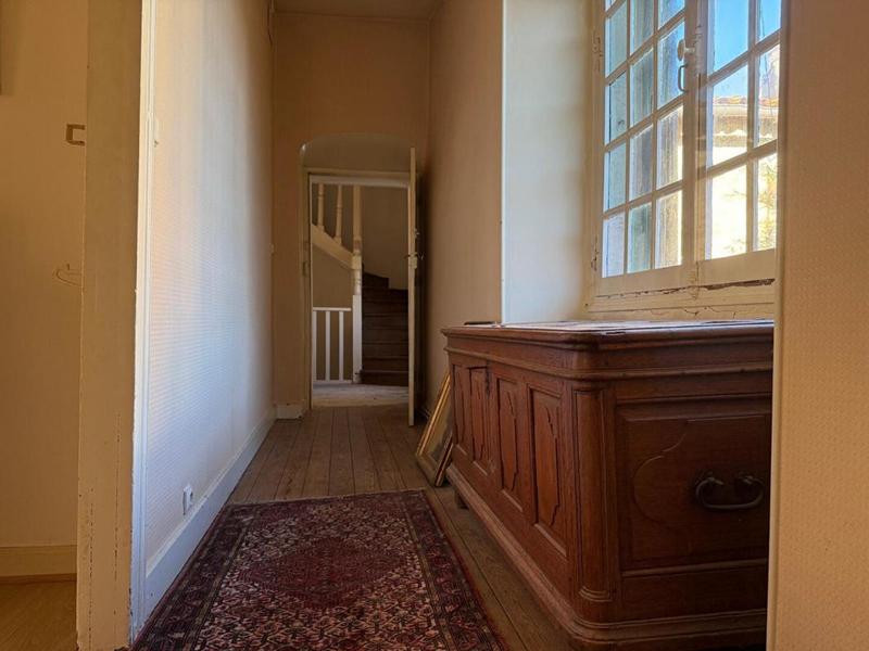 Maison en pierre - 245 m² - 6 pièces