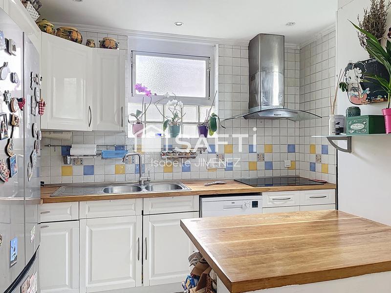 Maison - 90 m² - 5 pièces