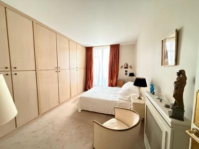 Appartement bourgeois - 65 m² - 3 pièces