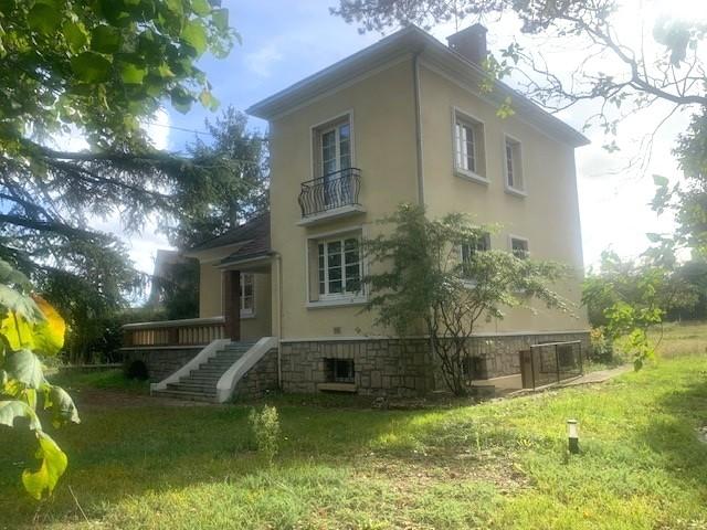 Maison ancienne - 202 m² - 8 pièces