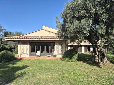 Maison - 316 m² - 8 pièces