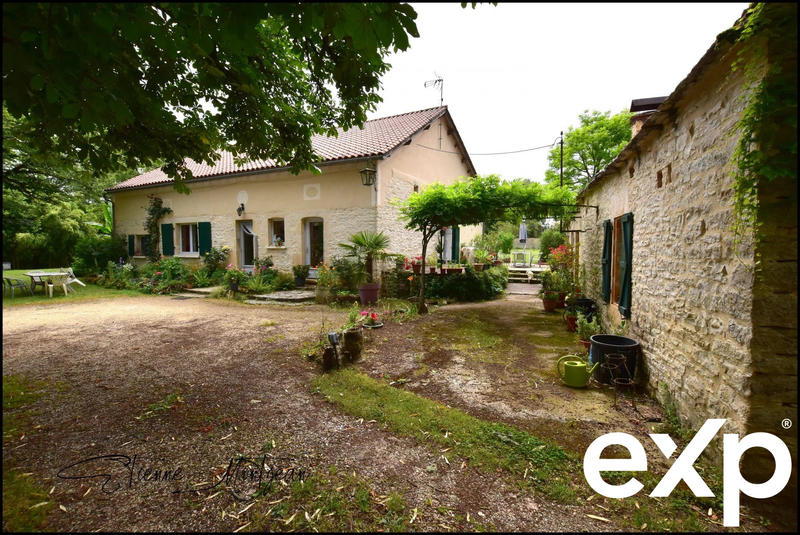 Maison - 140 m² - 4 pièces