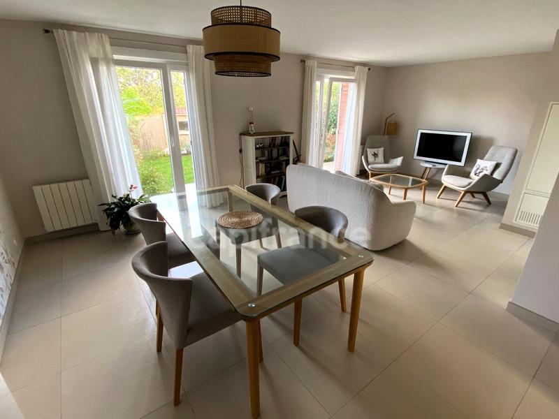 Maison - 87 m² - 5 pièces