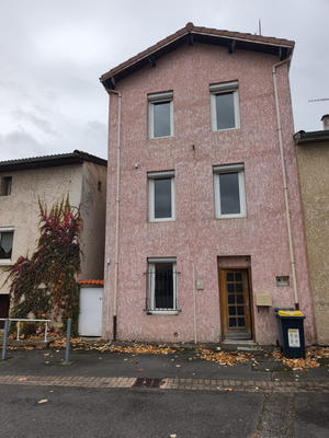 Maison de village - 90 m² - 5 pièces