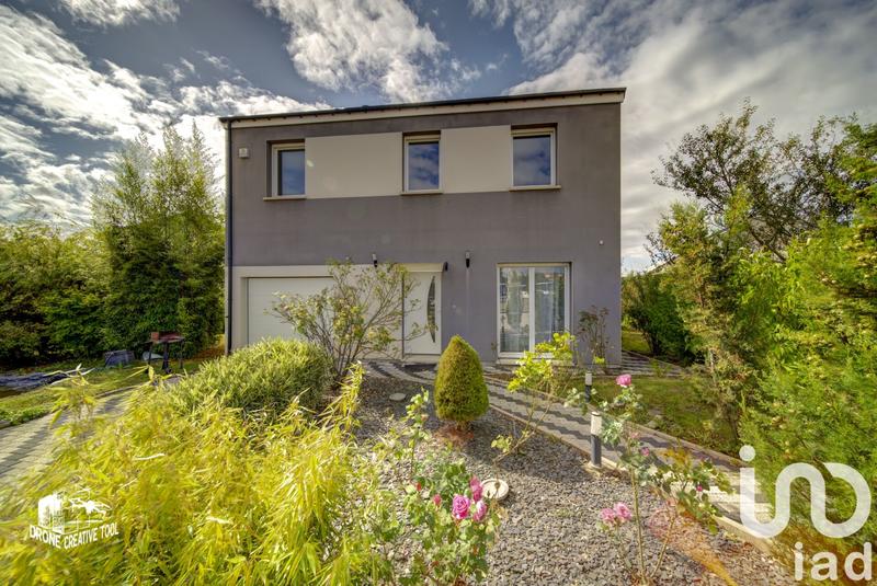 Maison - 93 m² - 5 pièces