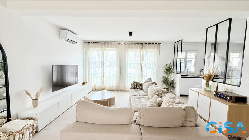 Maison traditionnelle - 122 m² - 6 pièces