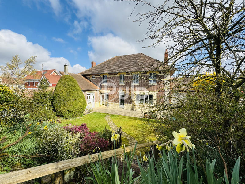 Maison de ville - 241 m² - 10 pièces