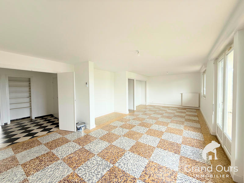 Appartement - 98 m² - 5 pièces