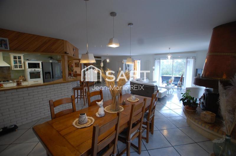 Maison - 285 m² - 6 pièces