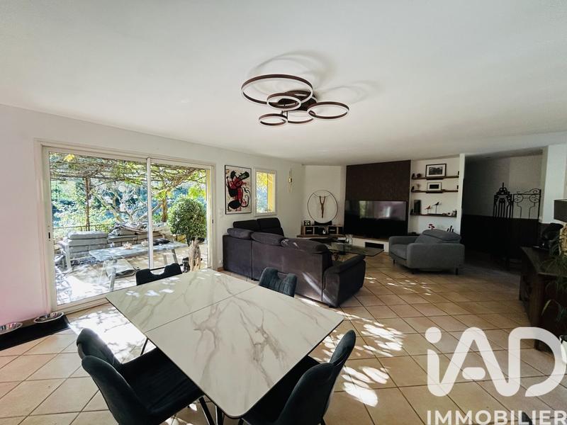 Maison - 160 m² - 6 pièces