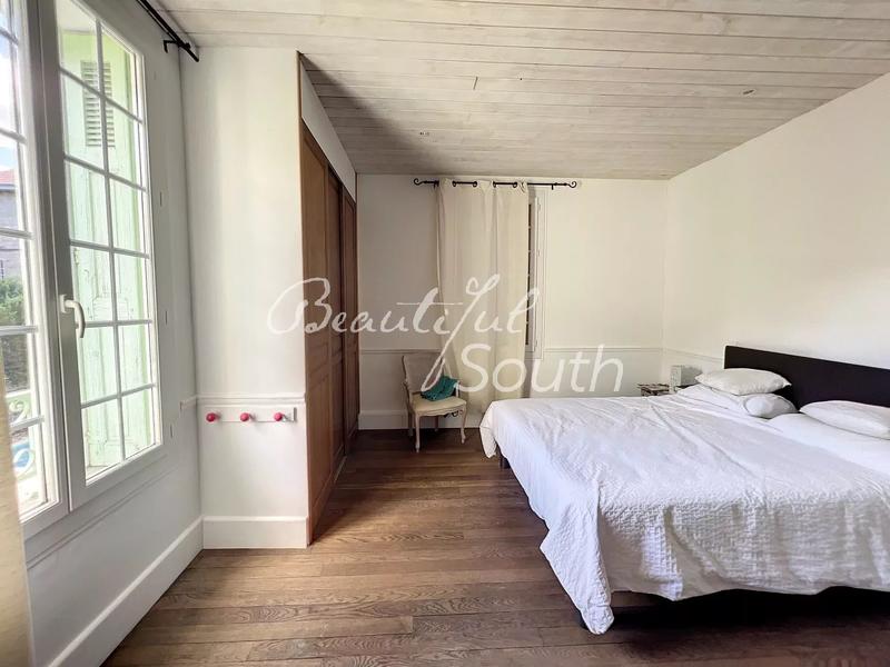 Hôtel particulier - 334 m² - 12 pièces