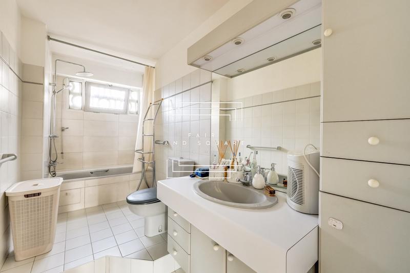 Appartement - 77 m² - 3 pièces