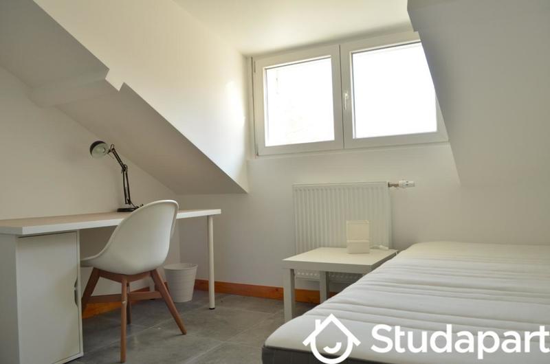 Chambre - 12 m² - 1 pièce