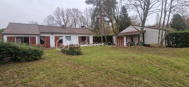 Maison - 99 m² - 6 pièces