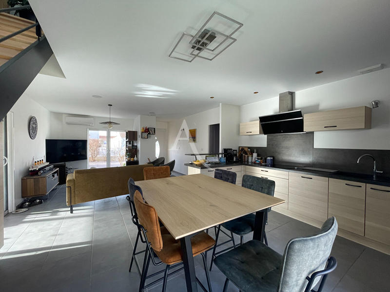 Maison - 140 m² - 7 pièces