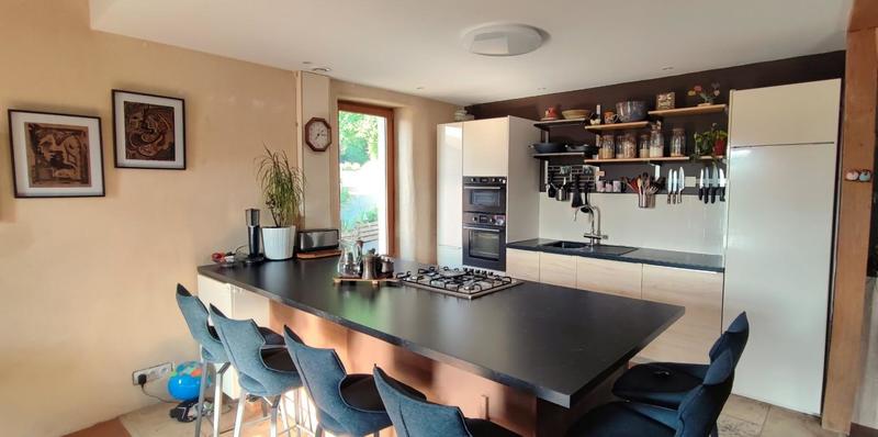 Maison - 165 m² - 8 pièces