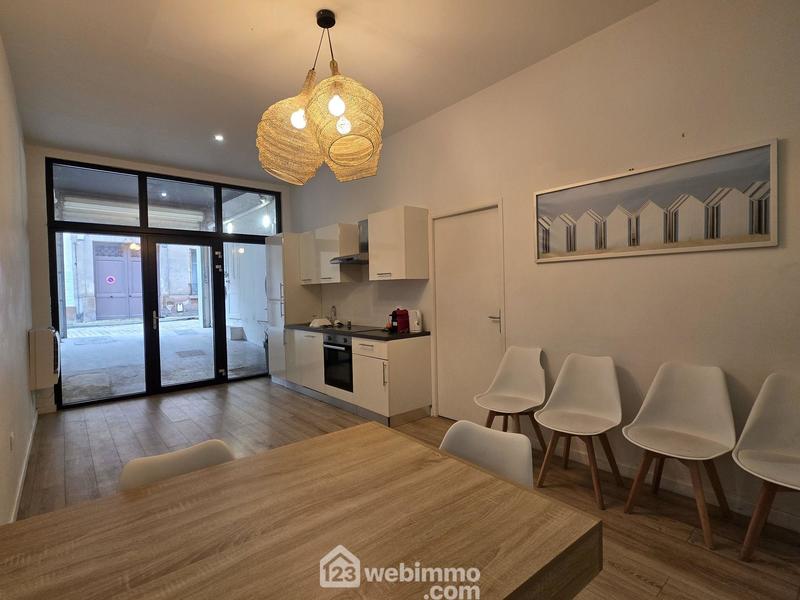 Loft - 128 m² - 6 pièces