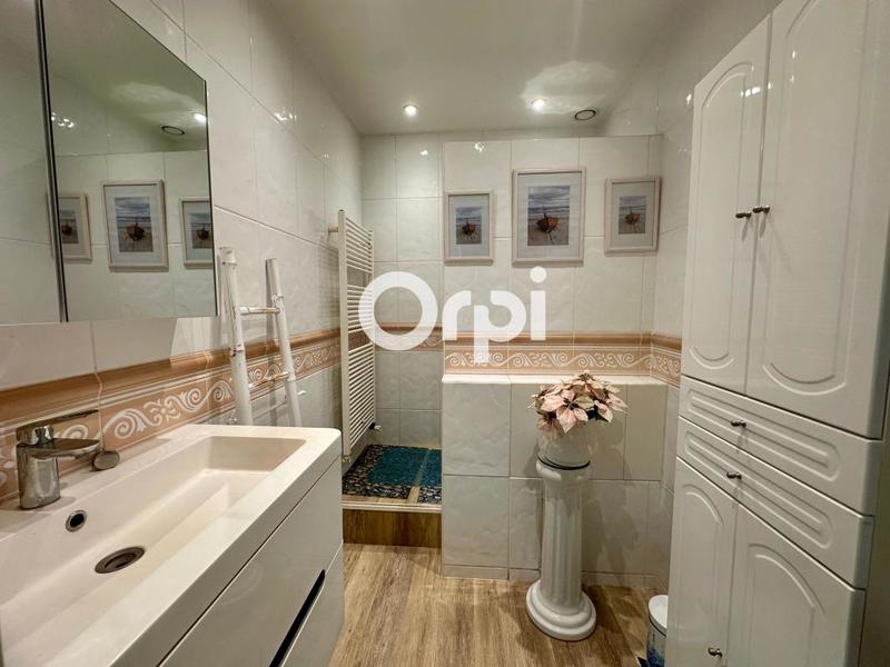 Appartement - 99 m² - 3 pièces