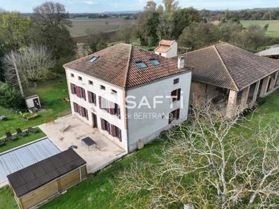 Maison de maîtres - 319 m² - 7 pièces