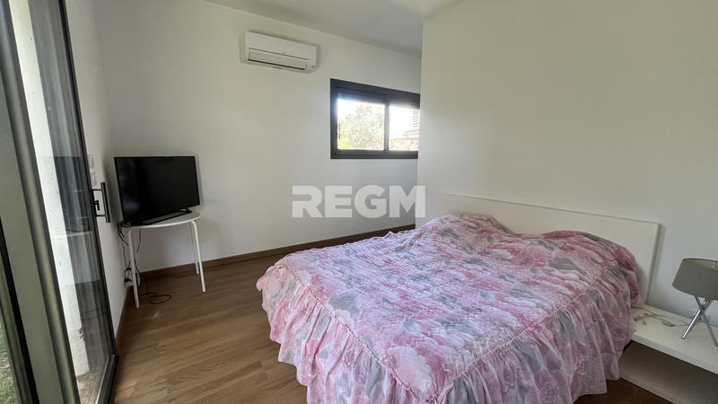 Maison - 246 m² - 5 pièces