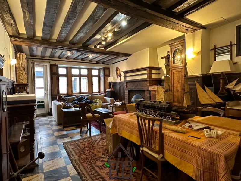 Triplex - 166 m² - 6 pièces