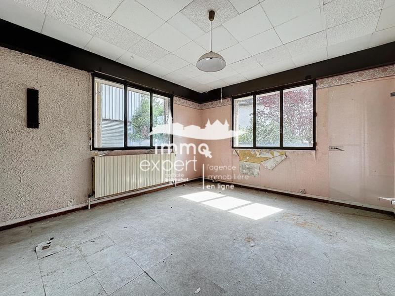 Local d'activité / Entrepôt - 694 m² - 5 pièces