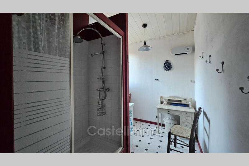 Maison - 213 m² - 5 pièces