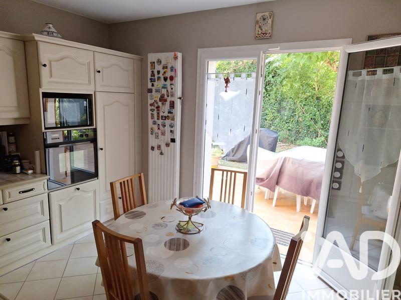 Maison - 181 m² - 5 pièces