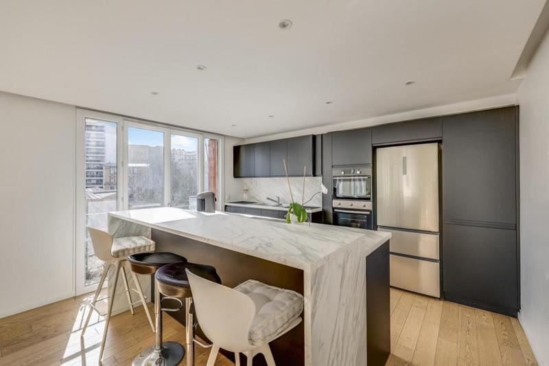 Appartement - 95 m² - 4 pièces