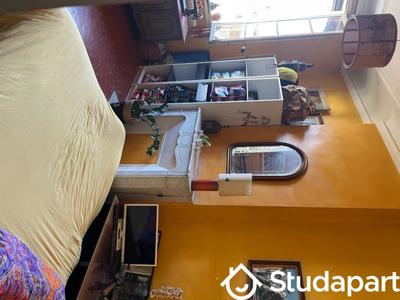 Chambre - 12 m² - 1 pièce