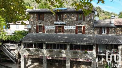 Maison - 208 m² - 7 pièces