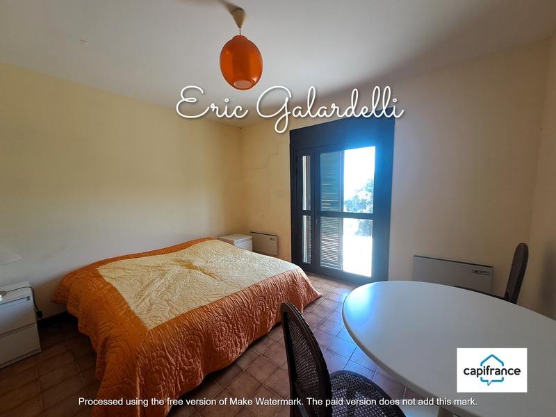 Maison - 328 m² - 12 pièces