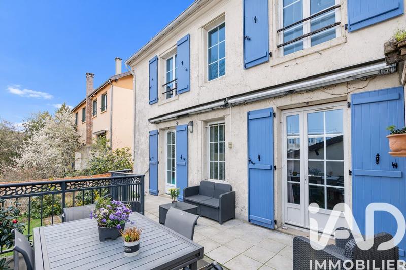 Maison - 157 m² - 8 pièces