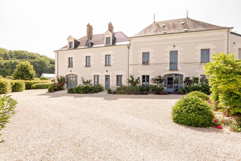 Maison - 407 m² - 11 pièces